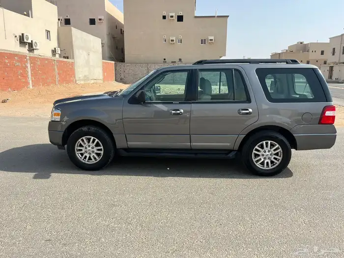 اكسبديشن 2013 الي يدور النظيف 0