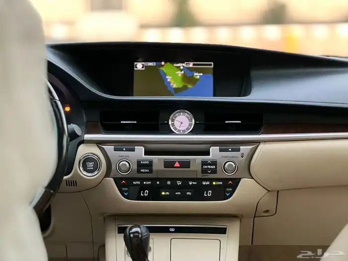 لكزس 350ES موديل 2015 سعودي مخزن 33