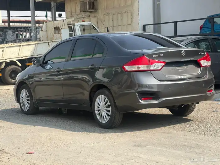 سوزوكي سياز 2023 1