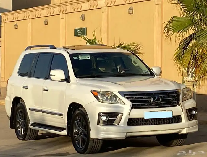 لكزس LXجيب2015 17