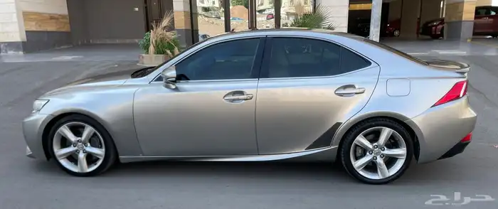 لكزس is350 2015 سعودي 9
