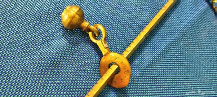 ميزان نحاس تراثي مخزن مع أوزان تراثيه صناعة أوروبية شغال 14