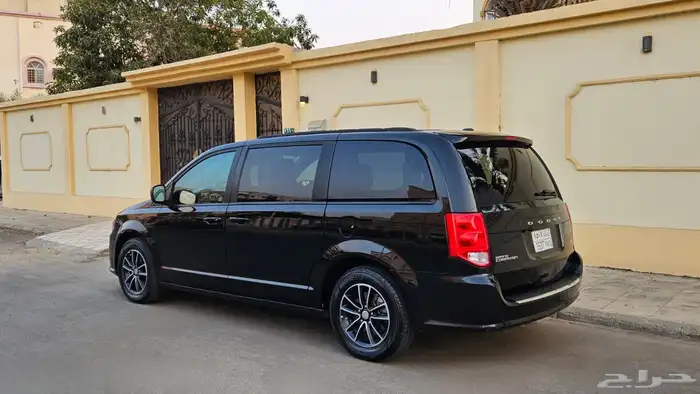 دوج كرفان 7 راكب 2018 فل كامل 27