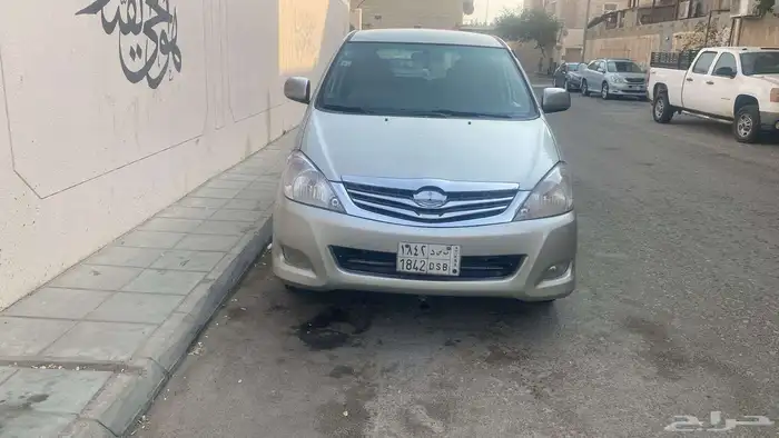 تويوتا انوفا موديل 2011 1