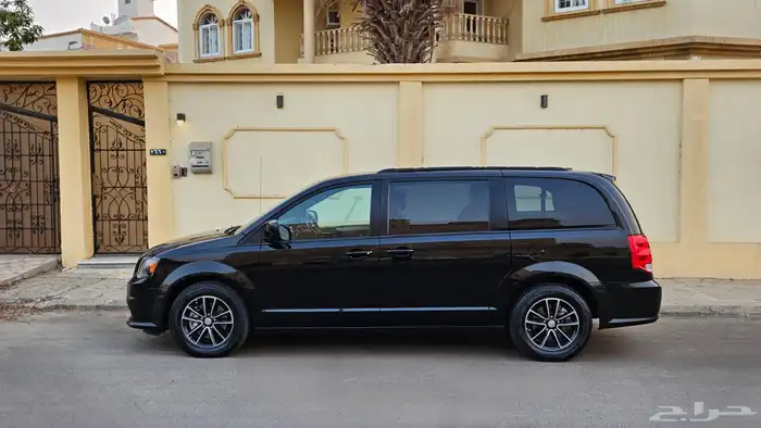 دوج كرفان 7 راكب 2018 فل كامل 1