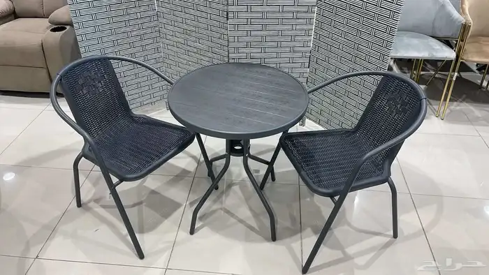 كرسيين وطاوله خارجيه مقاومه لشمس ولمطر 1