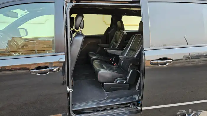 دوج كرفان 7 راكب 2018 فل كامل 3