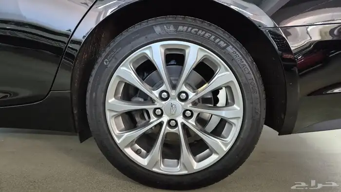 للاستيرادمن كوريا كاديلاك CT5 2023 16