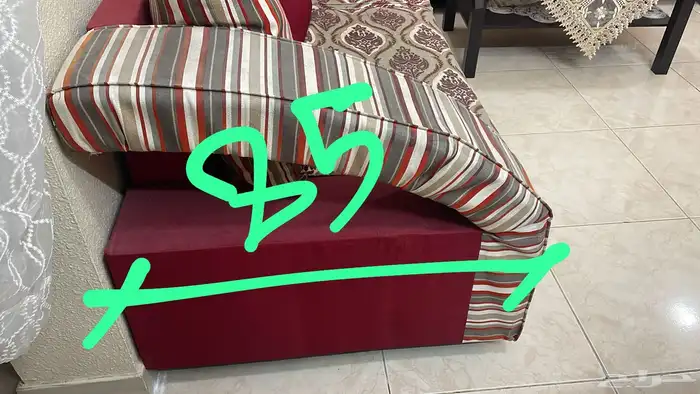 طقم كنب زاوية بحالة جيدة300 ريال 2