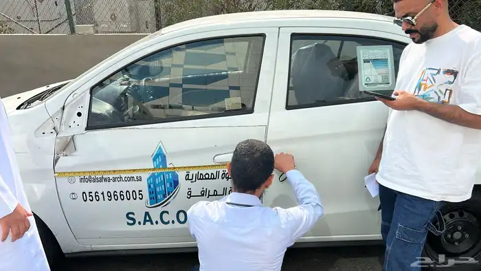 تصميم و تركيب حروف بارزة و طباعة استكرات و بنرات 3