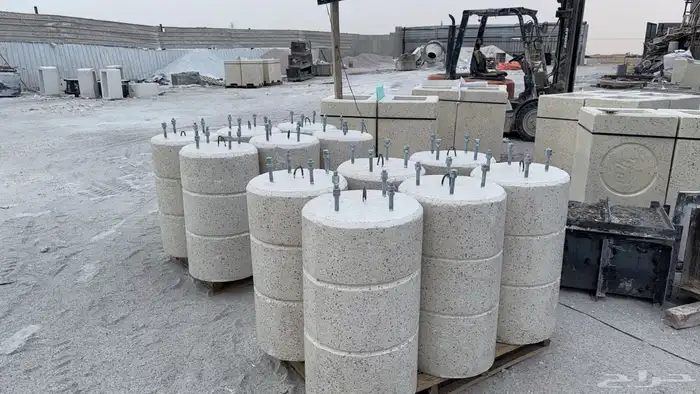 قواعد خرسانية حواجز خرسانية صبات خرسانية 5