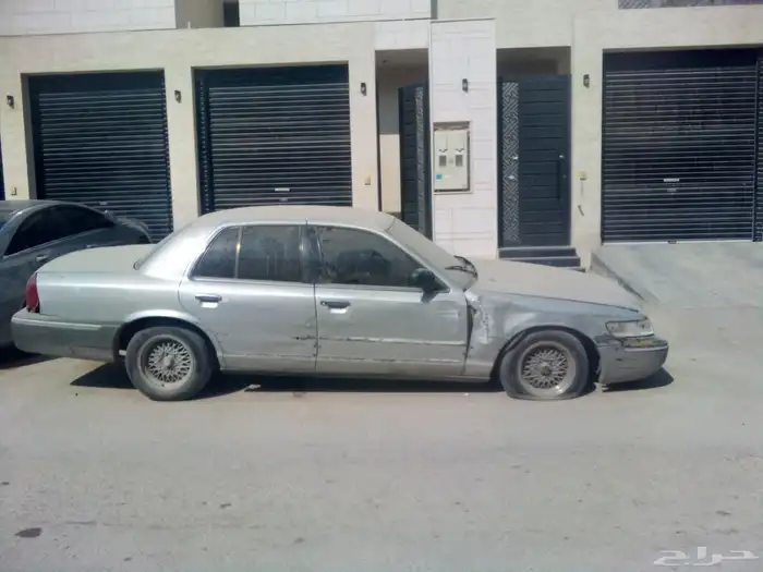 فورد فكتوريا قراند ماركيز 1