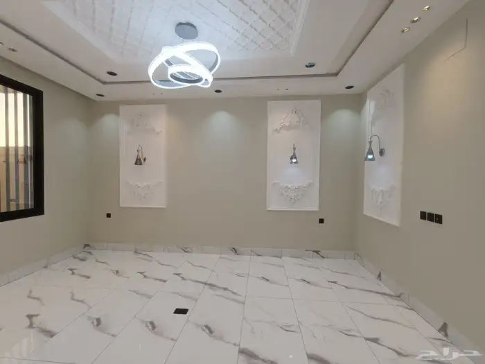 للبيع ارواف ارضيه وعلويه سطح بحوش ومدخل سياره 32