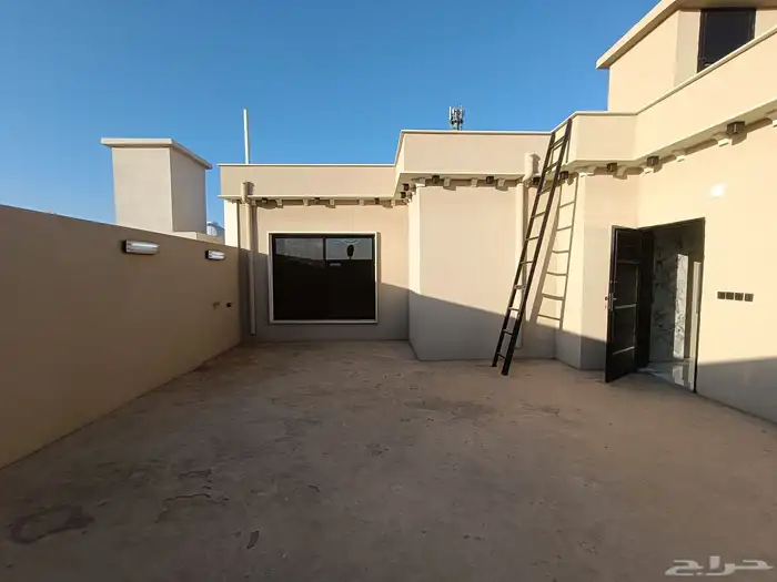 للبيع ارواف ارضيه وعلويه سطح بحوش ومدخل سياره 27