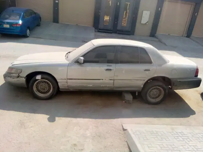 فورد فكتوريا قراند ماركيز 3