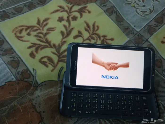 Nokia E7. شغال بحاله جيده 3