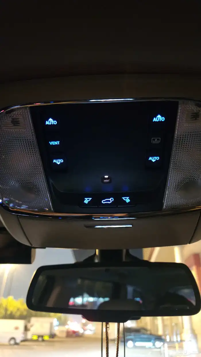 جيب جراند شيروكي ليمتد دبل 2015 V8 نظيف ماشاءالله 18