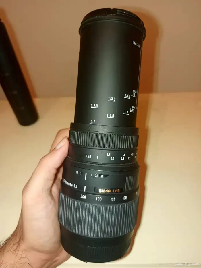 إعلان بيع عدسة Sigma 70-300mm f 4-5.6 DG Macro 2