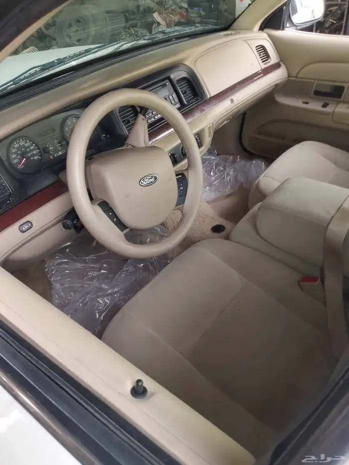 فورد فكتوريا 2011 4