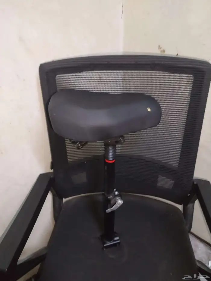 كرسي اسكوتر فيه مساعدات مريحه للضهر وماتحس بل مطبات 3