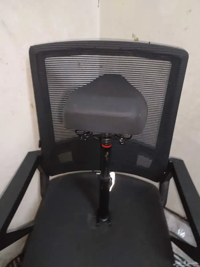 كرسي اسكوتر فيه مساعدات مريحه للضهر وماتحس بل مطبات 1