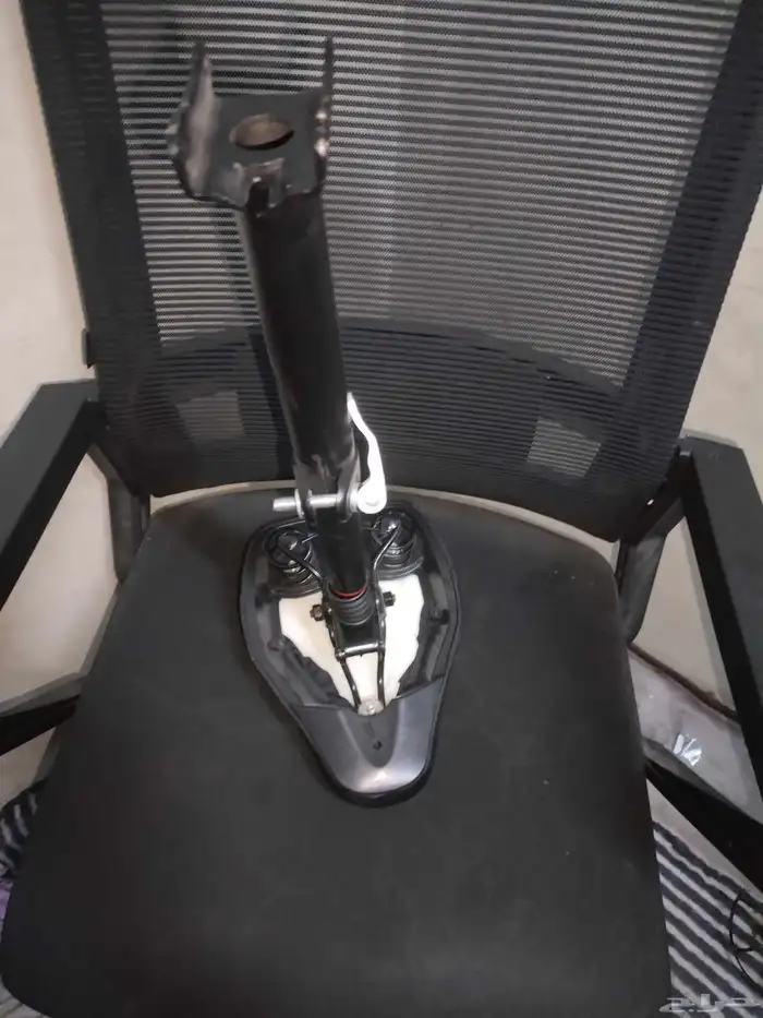 كرسي اسكوتر فيه مساعدات مريحه للضهر وماتحس بل مطبات 4