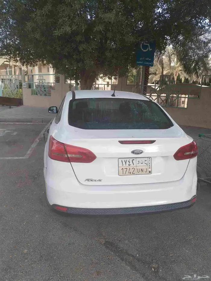 فورد 2012 ممشي 215000 صدمات خفيفه واضحه بالصور 1