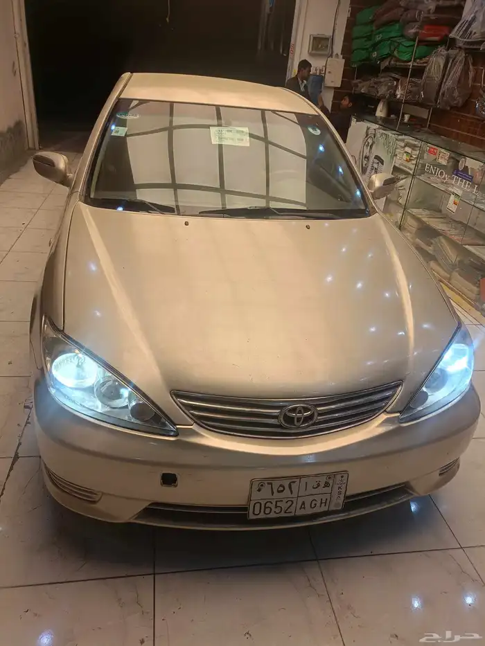 سياره كامري موديل 2006 قير عادي ماكينه قير شرط بودي مرشوش 2