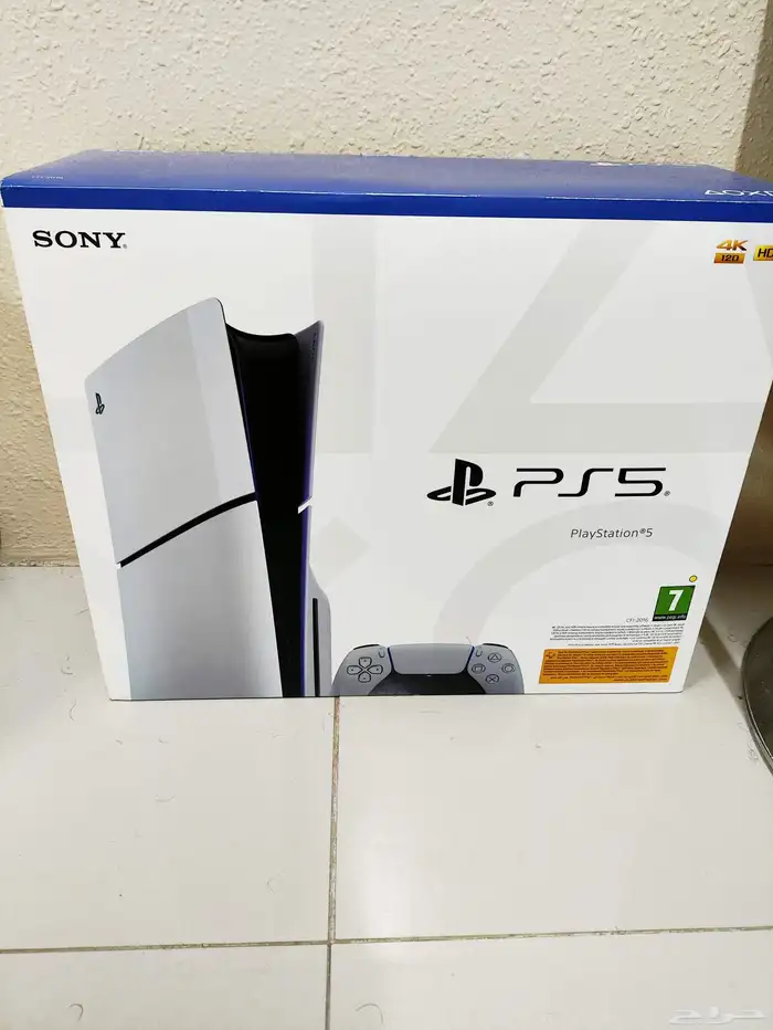 بلايستيشن 5 سلم بكامل محتوياته 0