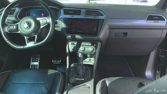 فوكس وأجن يتجوان 2019 R line 5