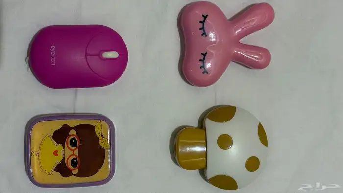 ملابس وجزم للبيع بالكامل 23