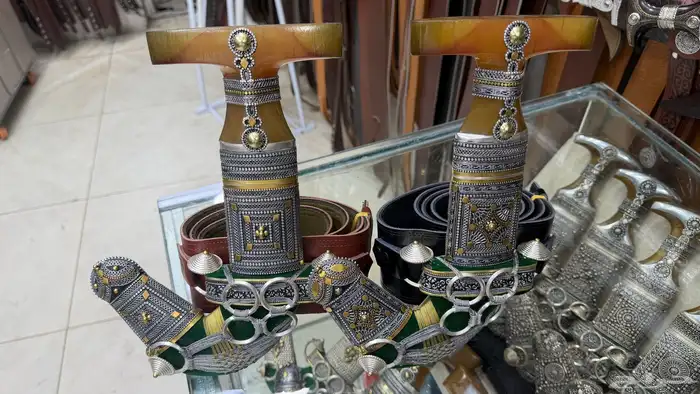 جنبية حك زراف مطرح 8 0