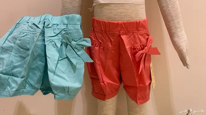 ملابس وجزم للبيع بالكامل 31