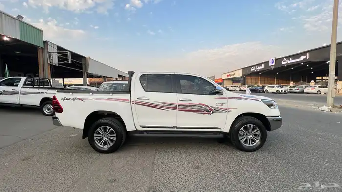 هايلوكس 2024 دبل غمارتين ديزل GLX -S تماتيك 4