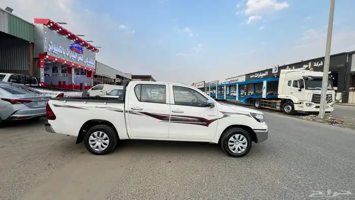 هايلوكس 2018 غمارتين GLX بنزين عداد قليل 4