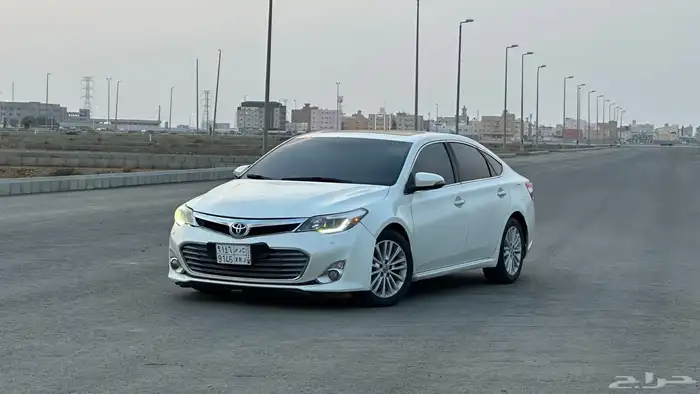 تويوتا افلون 2014 3