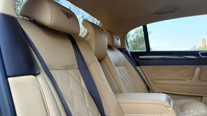 بنتلي كونتيننتال فلاينج سبير 2012 ( مخزن ) 48