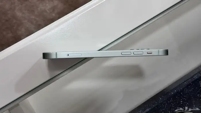 آيفون 12 العادي 2