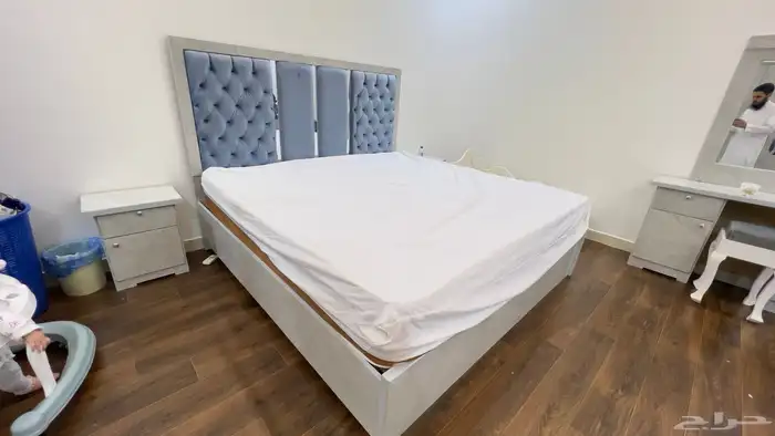 أثاث مستعمل نظيف للبيع 0