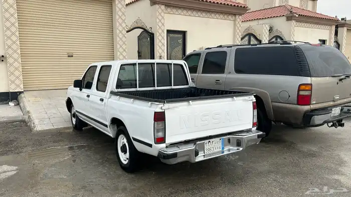 نيسان داتسن الموديل 2003 2