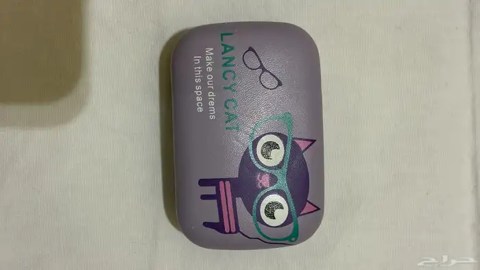 ملابس وجزم للبيع بالكامل 25