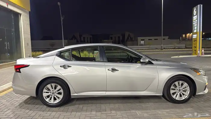 نيسان التيما 5