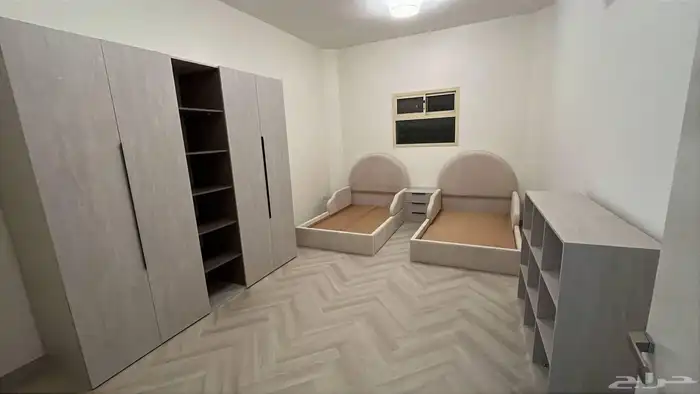 حزائن ملابس غرفة النوم ديكورات طاولات 9