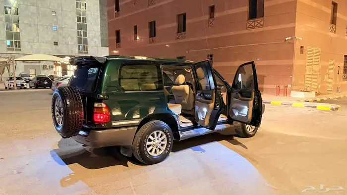 تويوتا لاندكروزر 1