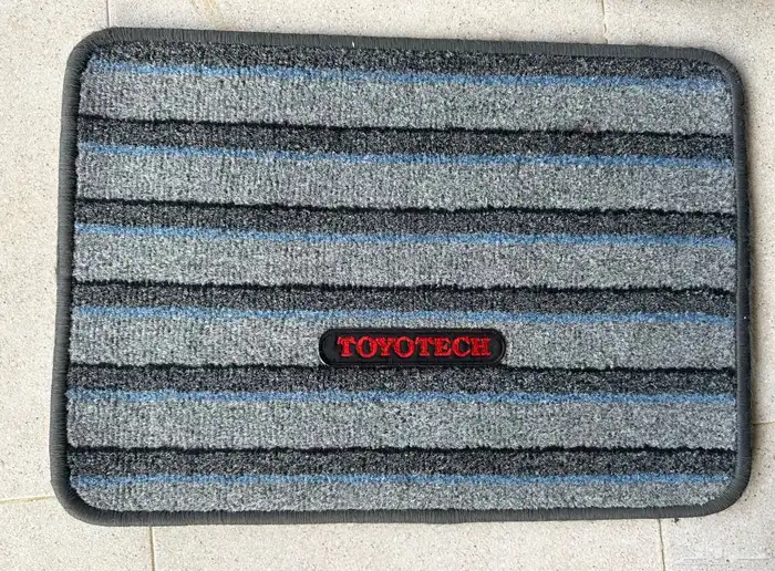 للبيع فرشات كامري 2001 3