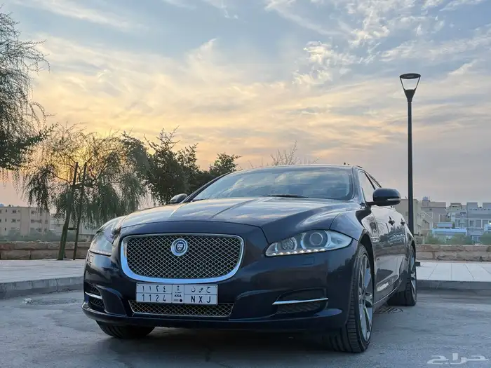 جاكوار XJL Portfolio 2012 فل اطلبية تنفس طبيعي بحالة الوكالة 50