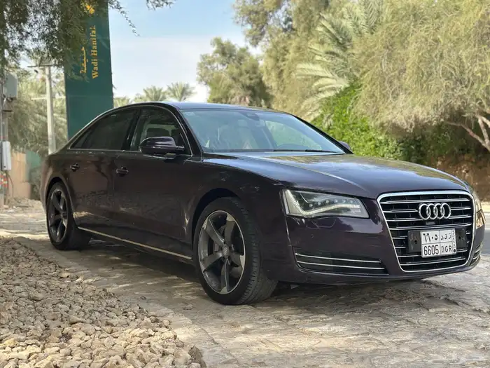 Audi A8 اودي مخزن 2012 8