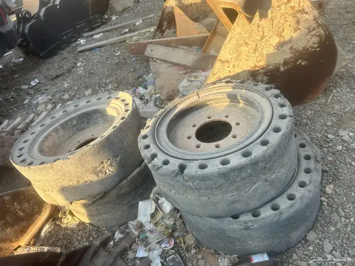 جنوط بوبكات حمرا و صب للبيع نضيفه 2