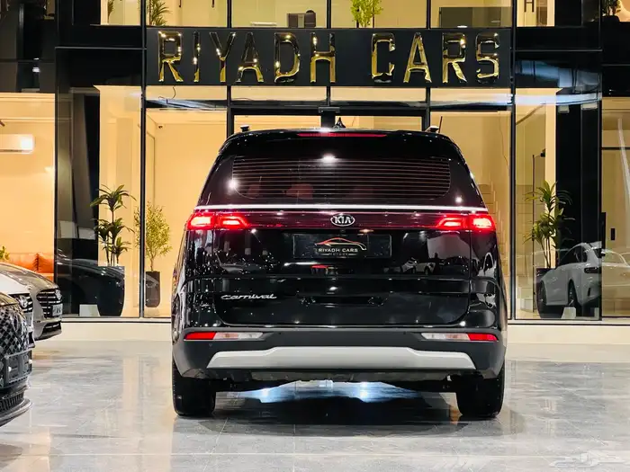 كيا كارنيفال 2021 فل(( بحالة ممتازة )) 3