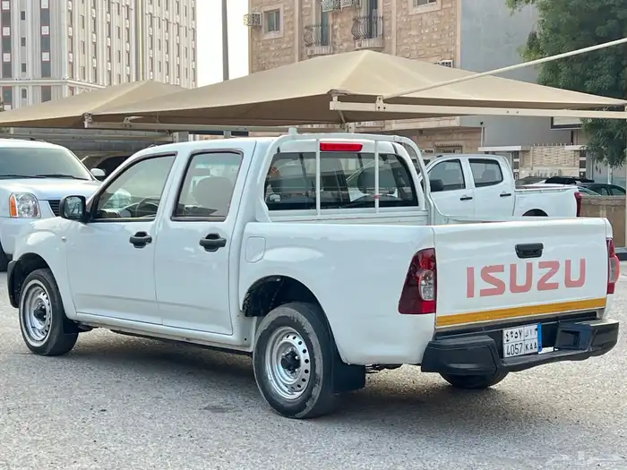 ايسوزو ديماكس موديل 2007 نظيف 7